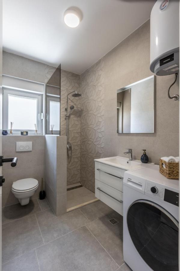 Carpe Diem Luxury Apartments 로고즈니차 외부 사진